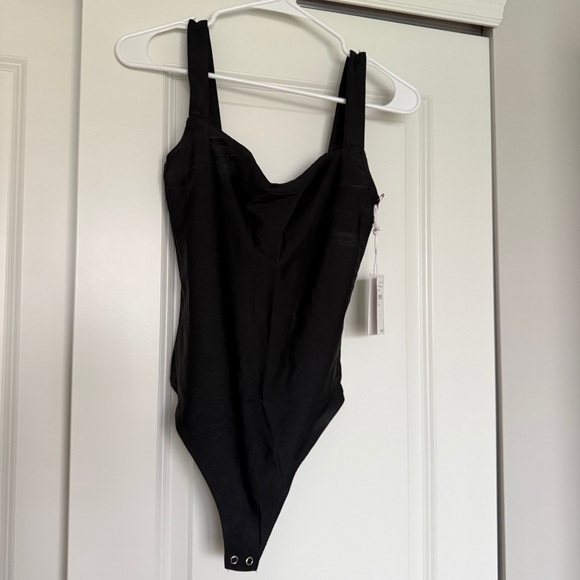 *NEW WITH TAGS* Black Good American Bodysuit - Size M - Picture 1 of 3